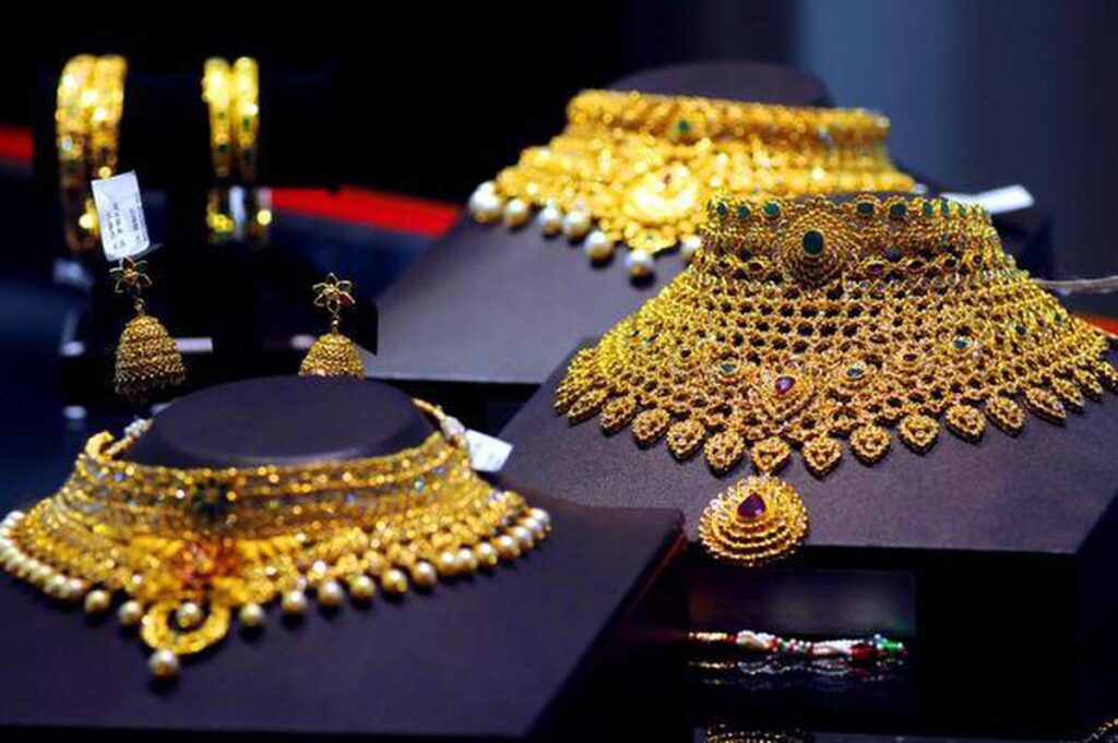 தங்கம் விலை புதிய உச்சம்…அதிர்ச்சியில் நடுத்தர மக்கள்