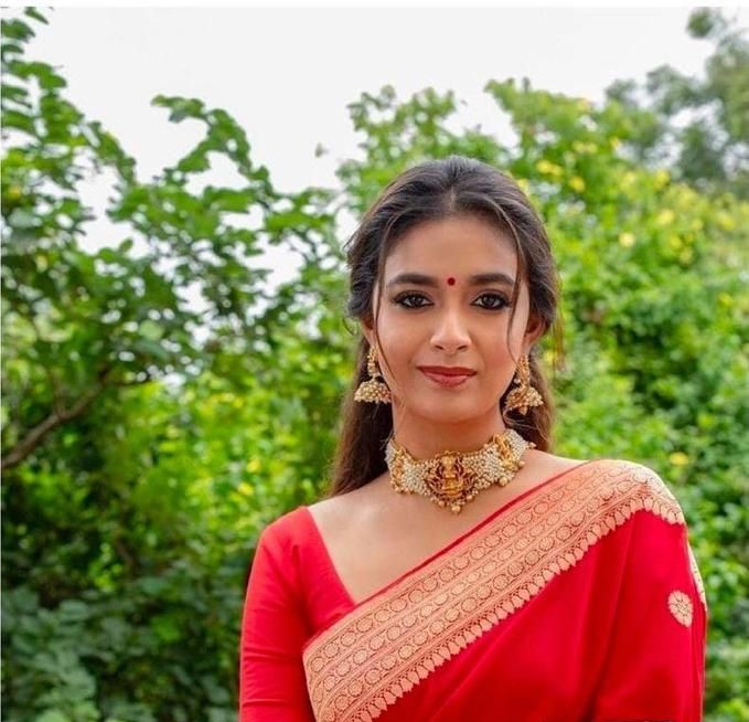 பிரபல இயக்குனருடன் இணைந்து நடிக்கும் கீர்த்தி சுரேஷ்!