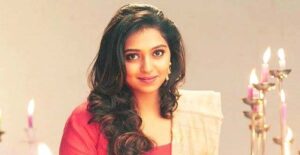 ஐடி ஊழியரை கடத்தி தாக்கிய விவகாரம்.... அஜித் பட நடிகை தலைமறைவு?