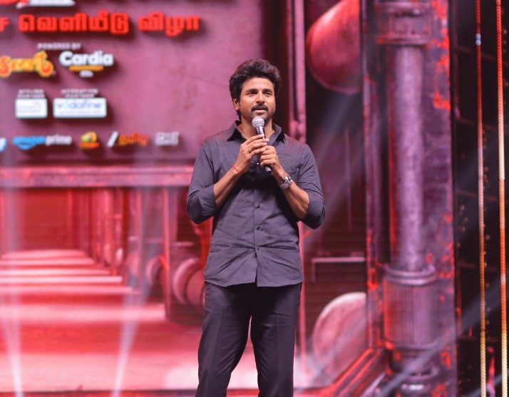 விஜயின் 'கோட்' பட துப்பாக்கி காட்சி.... பதிலடி கொடுத்த சிவகார்த்திகேயன்!