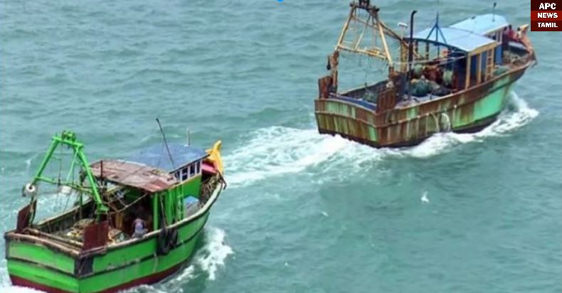 இலங்கை சிறையில் இருந்து விடுவிக்கப்பட்ட ராமேஸ்வரம் மீனவர்கள் 2 பேர் தாயகம் திரும்பினர்