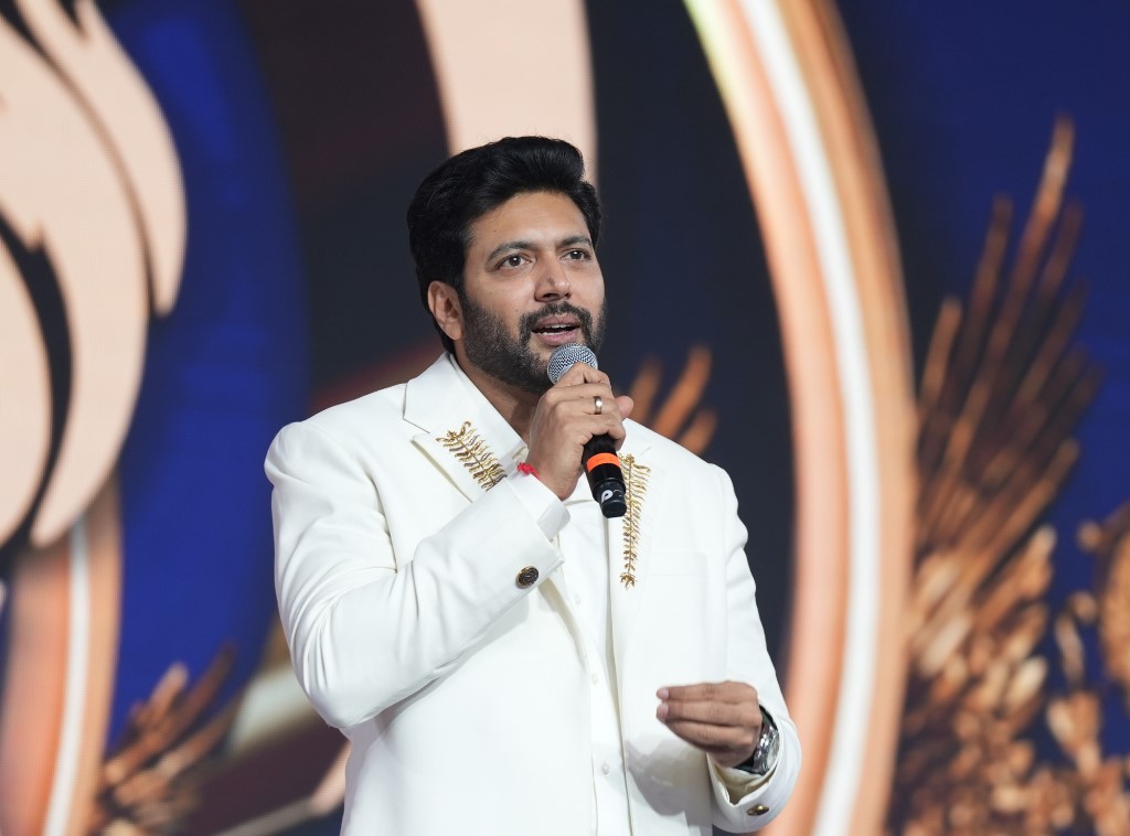 எனது தயாரிப்பு நிறுவனத்தின் முதல் படம் இதுதான்.... ரவி மோகன் அறிவிப்பு!