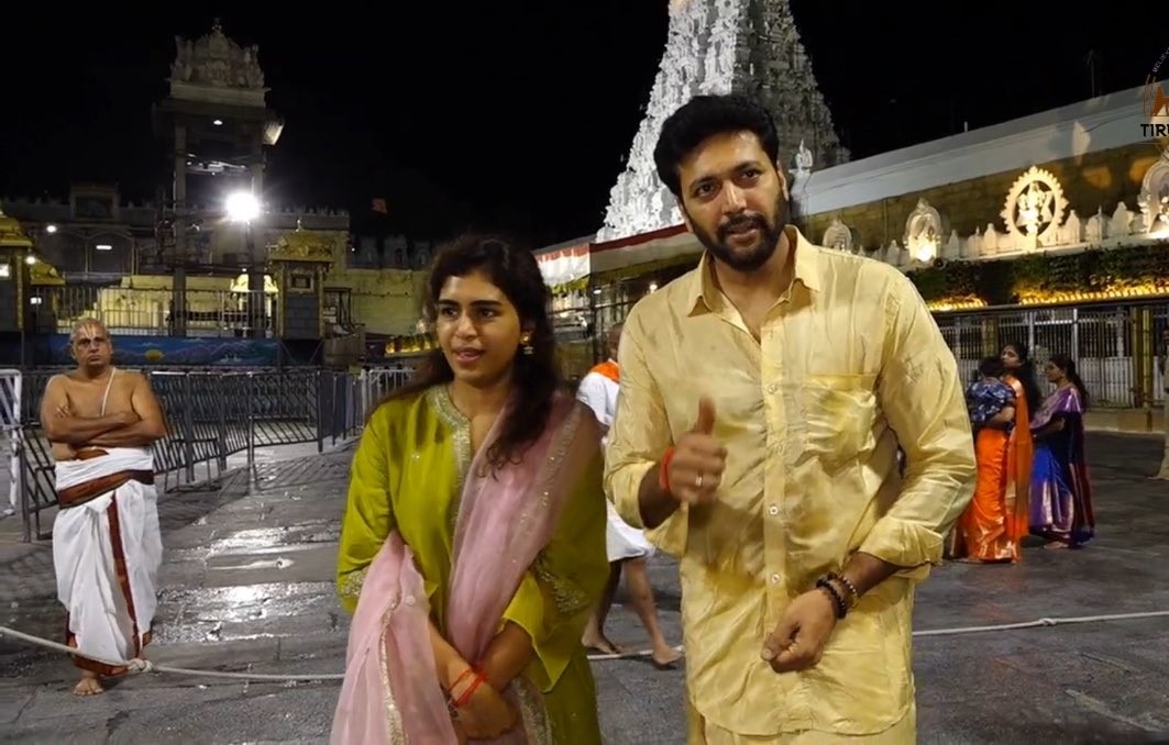 திருப்பதியில் பாடகி கெனிஷாவுடன் ரவி மோகன்.... வைரலாகும் புகைப்படங்கள்!