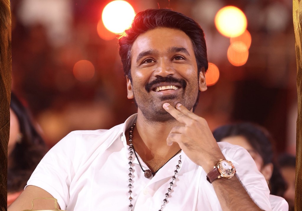 தொடர்ந்து விமர்சிக்கப்படும் தனுஷ்.... கஸ்தூரிராஜா பற்றி பிரபல இயக்குனர் பேசியதை வைரலாக்கும் ரசிகர்கள்!