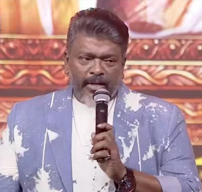 தனுஷ் இருந்தா யாருக்கும் தேசிய விருது கிடைக்காது.... 'இட்லி கடை' விழாவில் பார்த்திபன்!