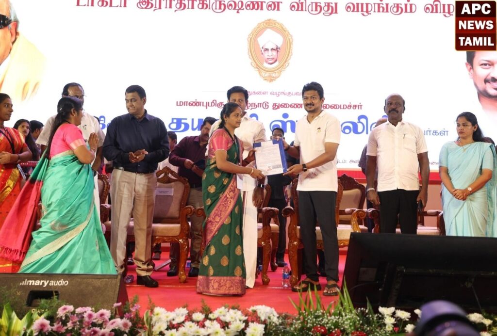 மாணவர்களுக்கு சமூக நீதி மற்றும் பகுத்தறிவை ஆரிசியர்கள் கற்றுத்தர துணை முதல்வர் வலியுறுத்தல்…