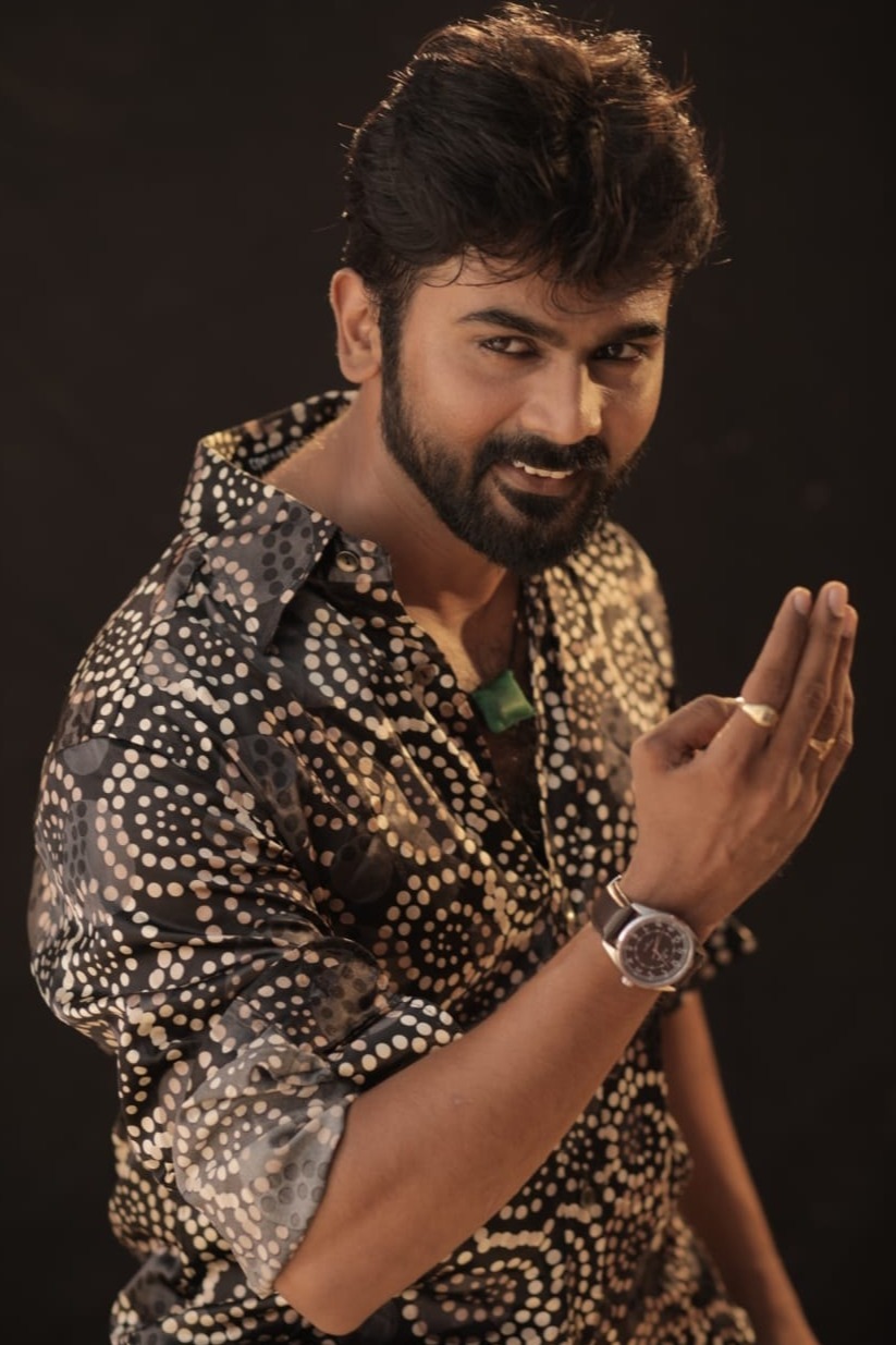 பிரபல நடிகரின் வயிற்றில் காளை குத்தி கிழித்ததால் பரபரப்பு!