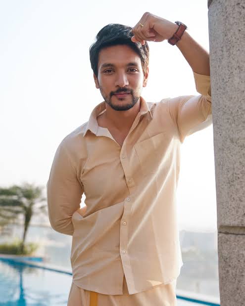 கௌதம் கார்த்திக் நடிக்கும் புதிய படம்.... கவனம் ஈர்க்கும் அறிவிப்பு போஸ்டர்!