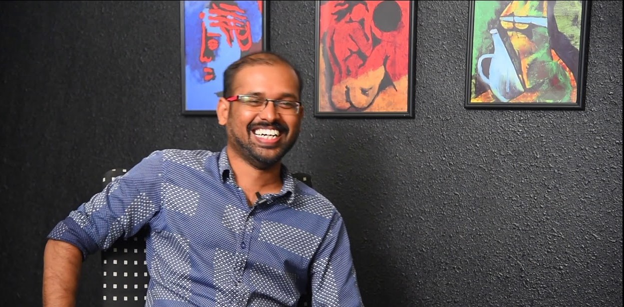 மெகா பிளாக்பஸ்டர் கிரைம் திரில்லர் பட இயக்குனருடன் கைகோர்க்கும் விக்ரம்!