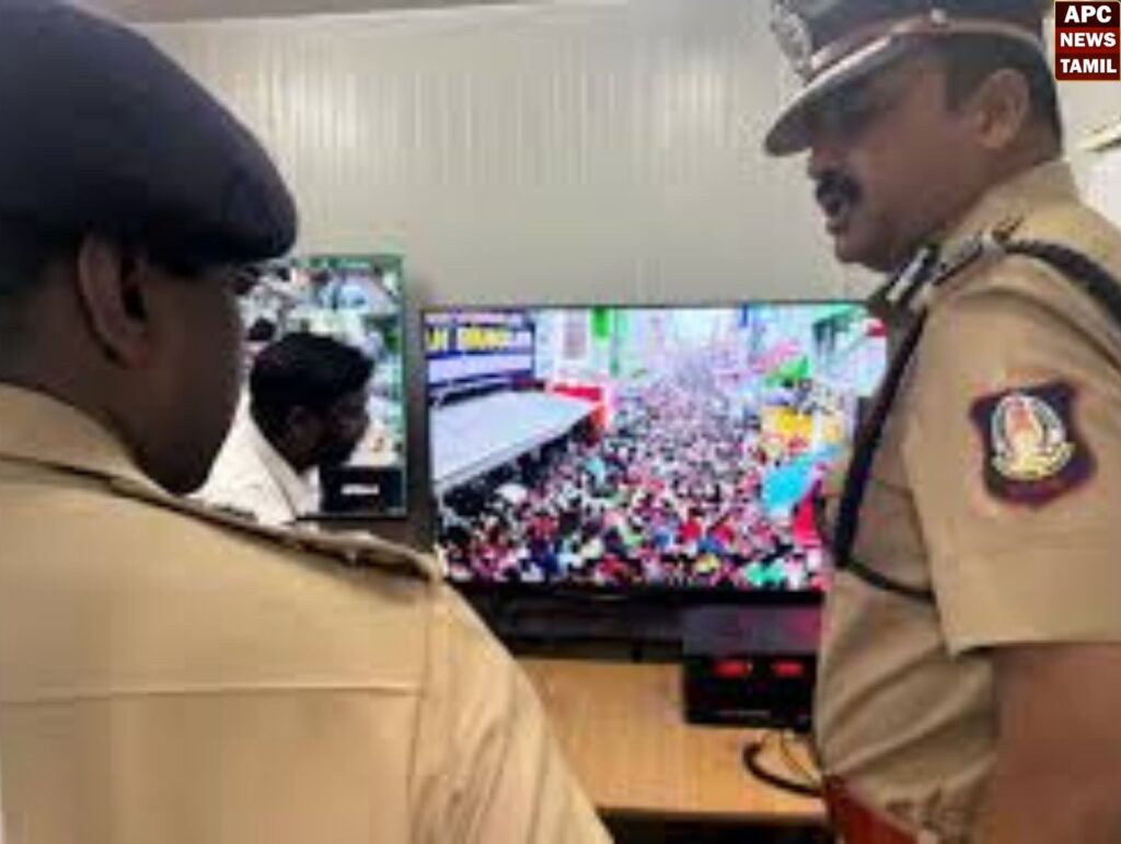 தீபாவளி கூட்ட நெரிசலை சமாளிக் சென்னையில் கடும் பாதுகாப்பு…18,000 காவலர்கள் குவிப்பு …