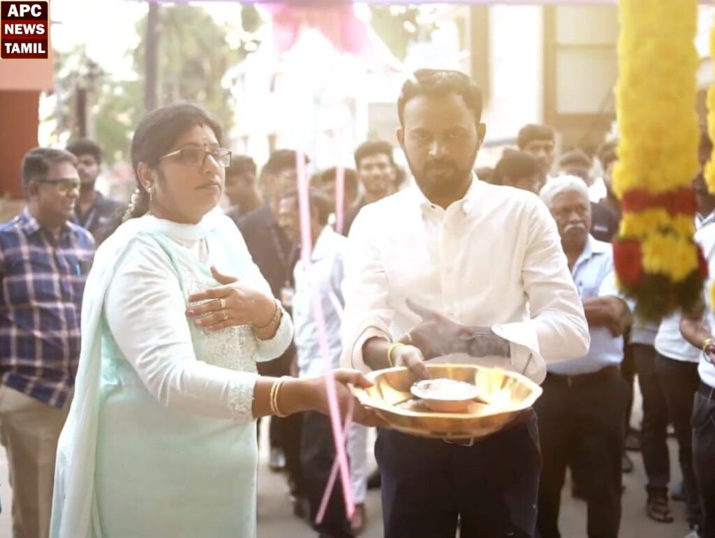 ஏ.டி.எம். மையம் அமைக்க உரிமம் தருவதாக மோசடி - தம்பதி கைது