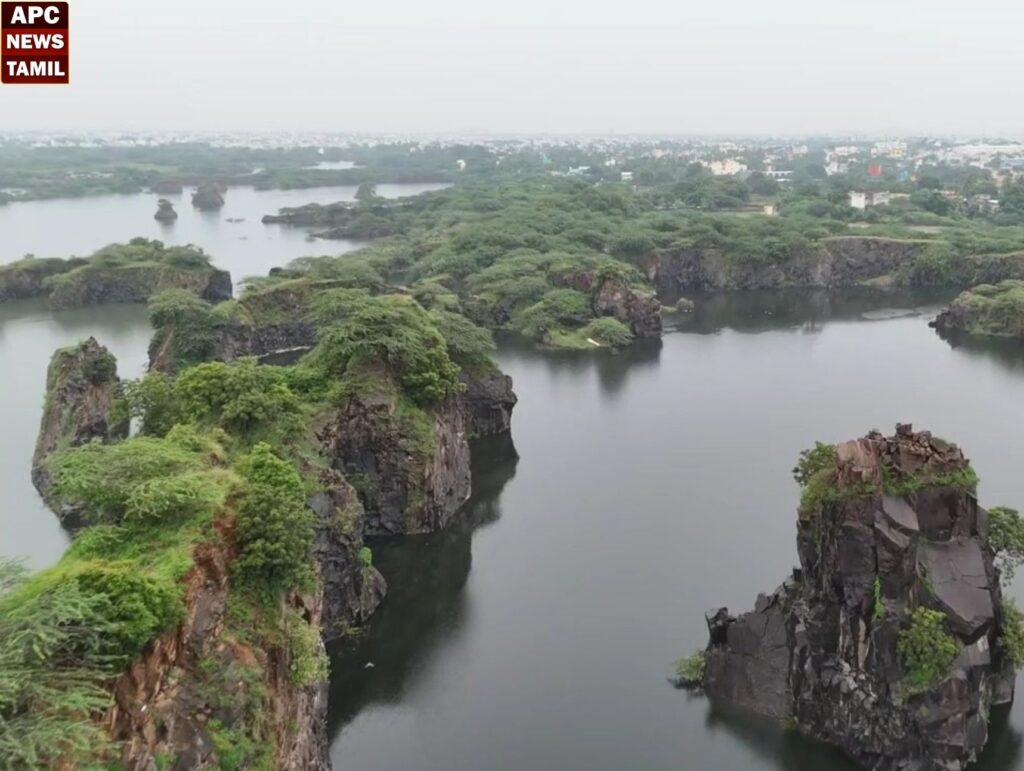 கொட்டித் தீர்த்த கன மழை…கருப்பு நிறமாக மாறிய கல்குவாரி... பொதுமக்கள் அதிர்ச்சி…