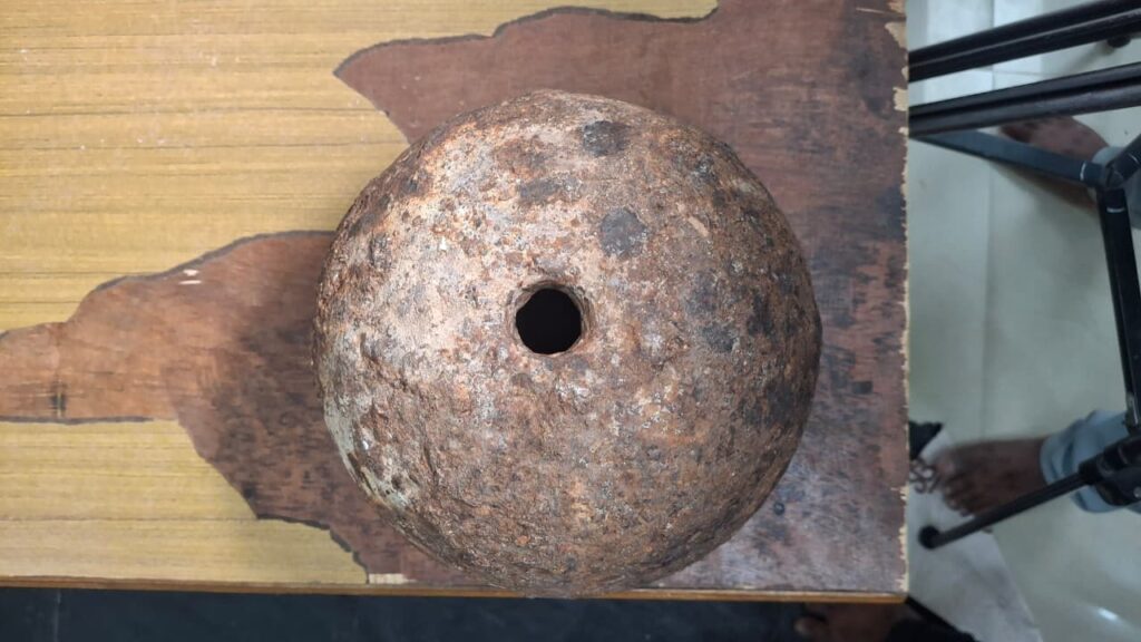 விக்கிரவாண்டி அருகே 2,000 ஆண்டுகள் பழமையான பொருட்கள் கண்டெடுப்பு! 