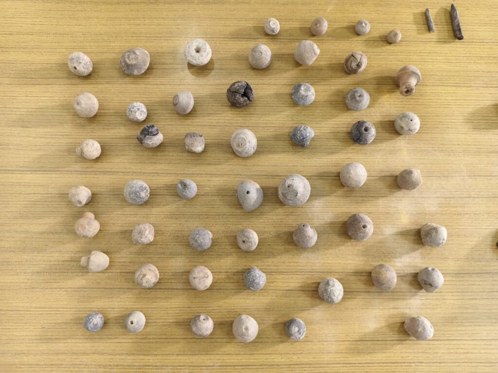 விக்கிரவாண்டி அருகே 2,000 ஆண்டுகள் பழமையான பொருட்கள் கண்டெடுப்பு!