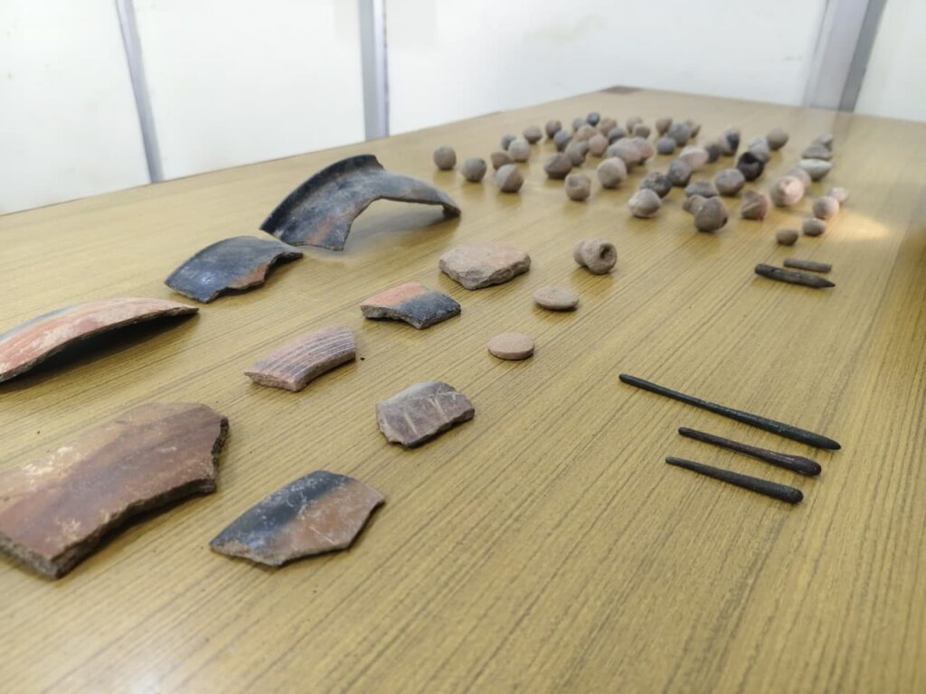 விக்கிரவாண்டி அருகே 2,000 ஆண்டுகள் பழமையான பொருட்கள் கண்டெடுப்பு!