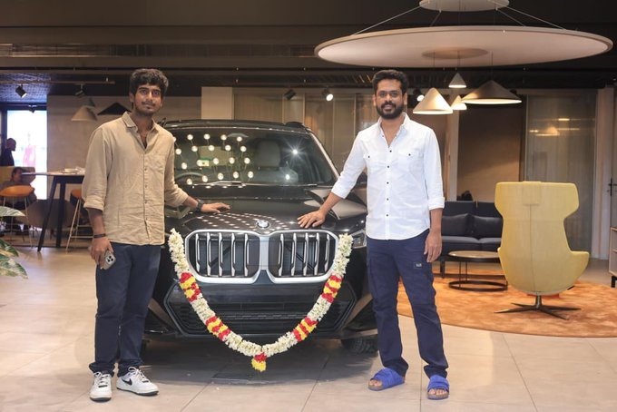 விரைவில் 'டூரிஸ்ட் ஃபேமிலி' பட இயக்குனரின் திருமணம்.... விலையுயர்ந்த பரிசளித்த தயாரிப்பாளர்!
