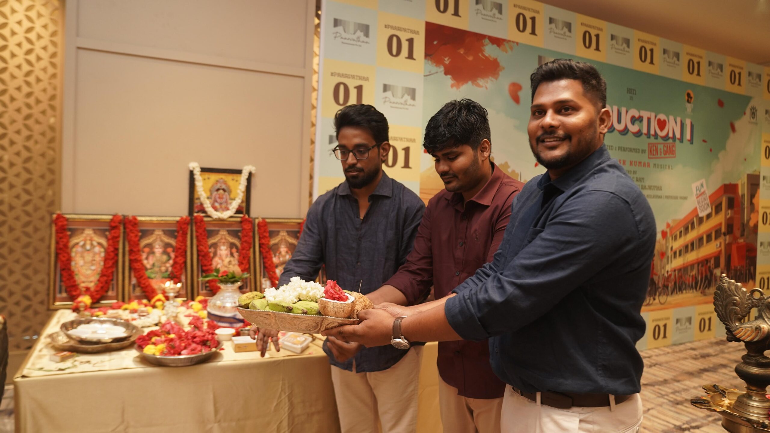 கென் கருணாஸ் இயக்கி, நடிக்கும் புதிய படத்தின் படப்பிடிப்பு பூஜையுடன் தொடங்கியது!