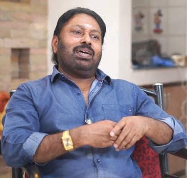 மக்களுக்கு நல்லது செய்ய அரசியலுக்கு வரல.... அவரோட நோக்கமே இதுதான்..... விஜய் குறித்து பிரபல இயக்குனர்!