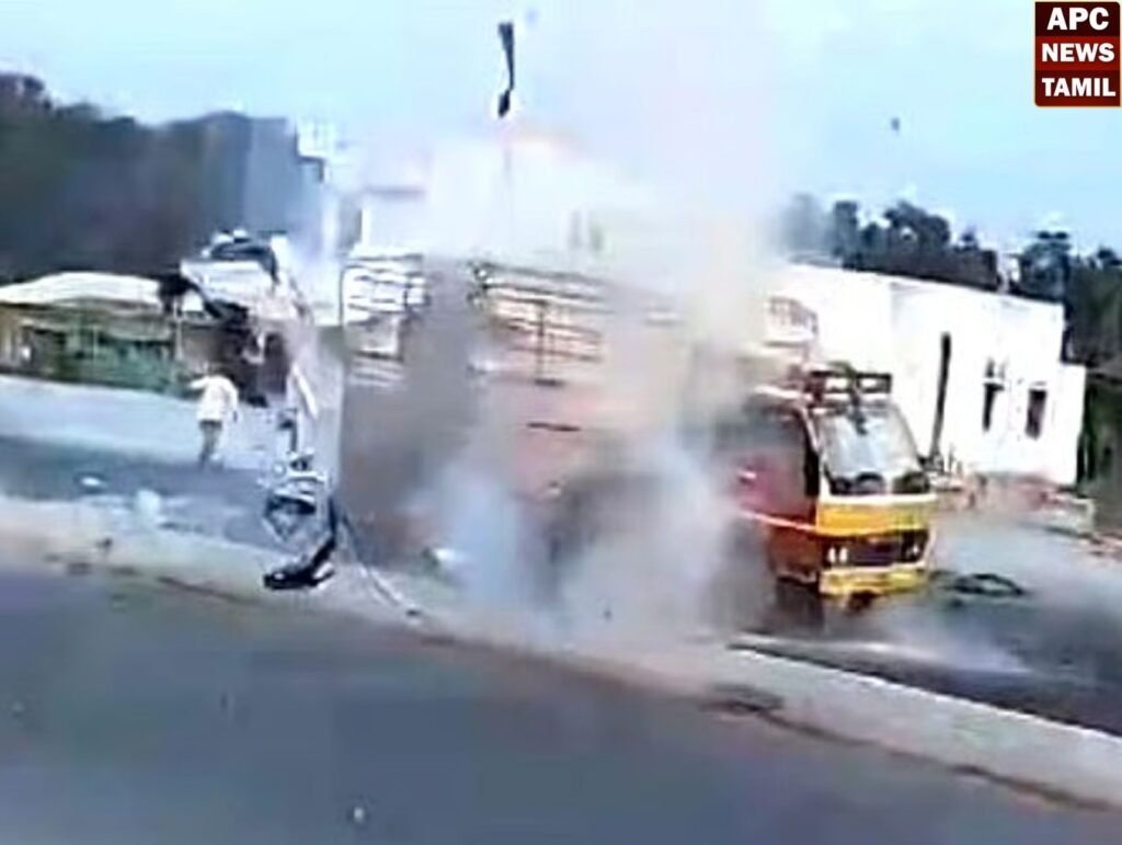 சிலிண்டர்கள் ஏற்றி வந்த லாரி விபத்து!! அடுத்தடுத்து வெடித்ததால் பரபரப்பு!!