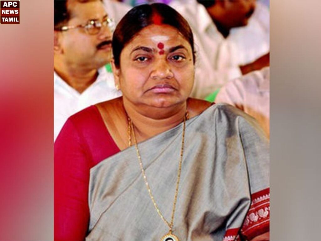 வேலை வாங்கித் தருவதாக மோசடி… முன்னாள் அமைச்சர் உதவியாளர் கைது…