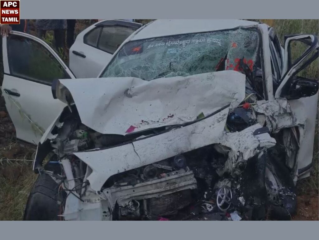 இரண்டு கார்கள் ஒன்றோடு ஒன்று மோதி விபத்து!! ஒரே குடும்பத்தை சேர்ந்த 5 பேர் பலி!!
