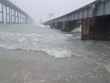 டிட்வா புயல்: சென்னைக்கு அருகே (நவம்பர் 30) – 90 கி.மீ வேகத்தில் சூறாவளி காற்று!