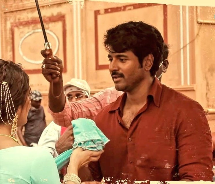 'பராசக்தி' படத்தில் அவரும் பாடி இருக்கிறாரா? .... வெளியான புதிய தகவல்!