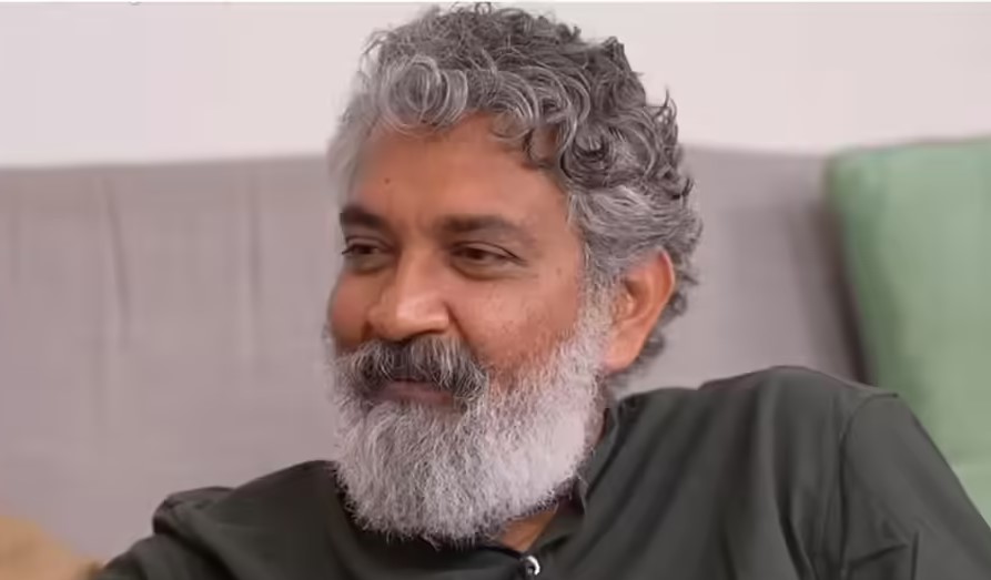 'பாகுபலி தி எபிக்' படத்தில் நீக்கப்பட்ட காட்சிகள்.... அப்செட்டில் பிரபல நடிகையின் ரசிகர்கள்.... விளக்கம் கொடுத்த ராஜமௌலி!