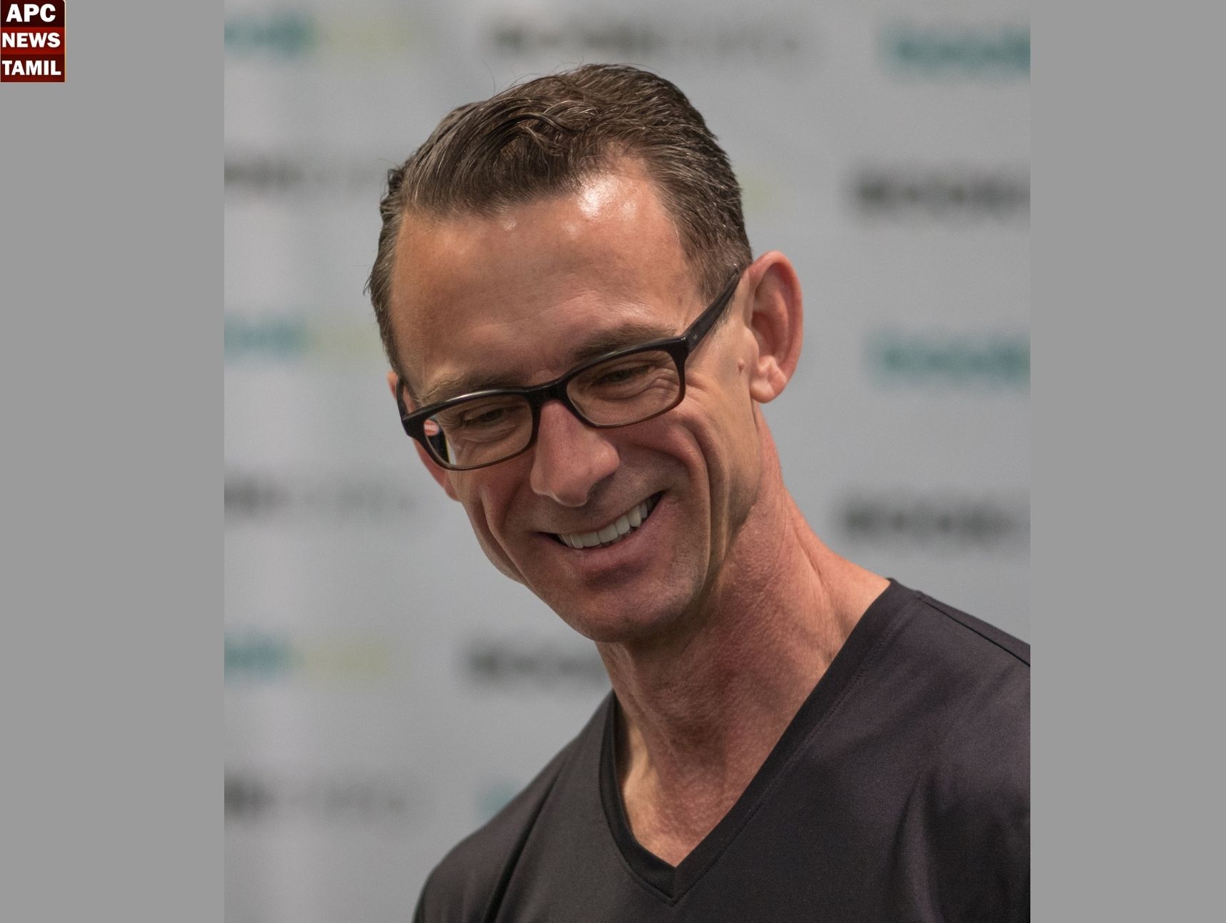 தடைக்கற்களே வெற்றிக்கான படிக்கட்டுகள் (8) – ரயன் ஹாலிடே