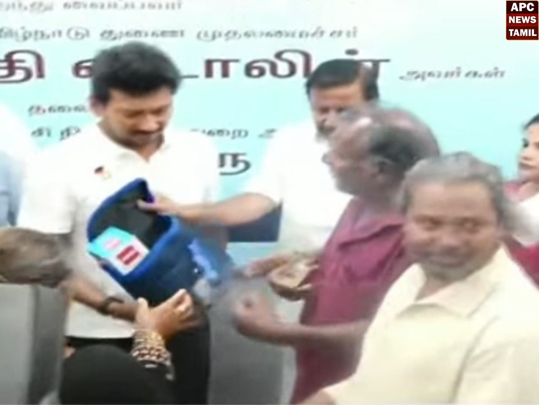 மெரினாவில் இரவு நேர காப்பகத்தை திறந்து வைத்தாா் – துணை முதல்வர்