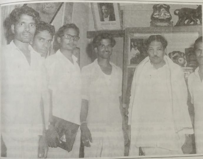 காலத்தின் நிறம் கருப்பு சிவப்பு - செயல்வீரா்களும் தளகர்த்தர்களும் நிறைந்த பாசறை!