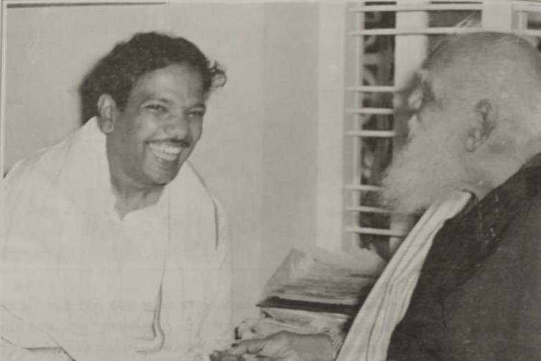 காலத்தின் நிறம் கருப்பு சிவப்பு - அய்யாவை விட்டுப் பிரிந்தாரா அண்ணா?