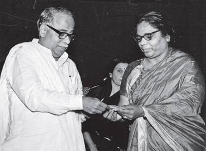 காலத்தின் நிறம் கருப்பு சிவப்பு - சாதி அமைப்பின்மீது இறங்கிய இடி!