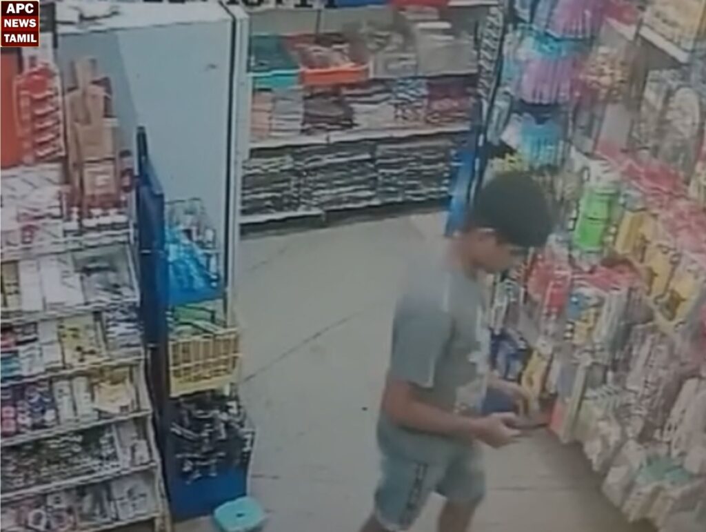 பிரபல சூப்பர் மார்கெட்டில் செல்போன் திருட்டு!!  சிசிடிவி காட்சி வெளியாகி பரபரப்பு!!
