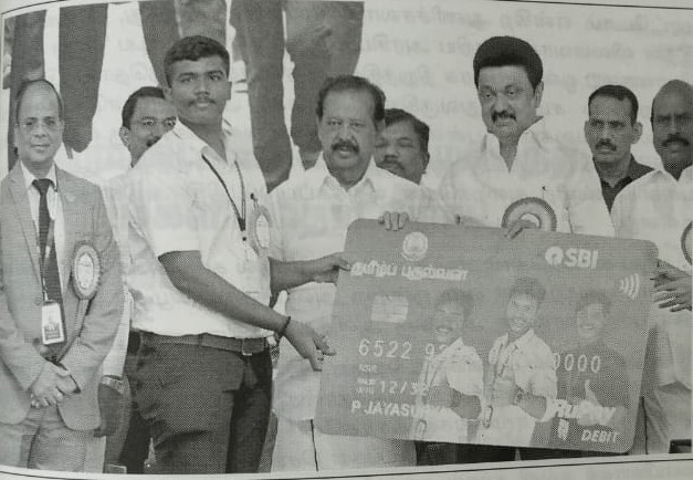 காலத்தின் நிறம் கருப்பு சிவப்பு – கல்வியின் வழியே சமூக நீதி!