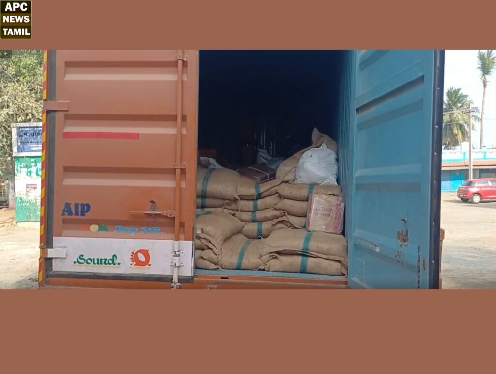 சுமார் 2700 கிலோ குட்கா போதை பொருள் பறிமுதல்!! கடத்தல் காரர்கள் தப்பி ஓட்டம்!!
