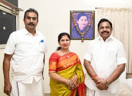 அதிமுகவில் இணைந்ததா் லீமா ரோஸ் …