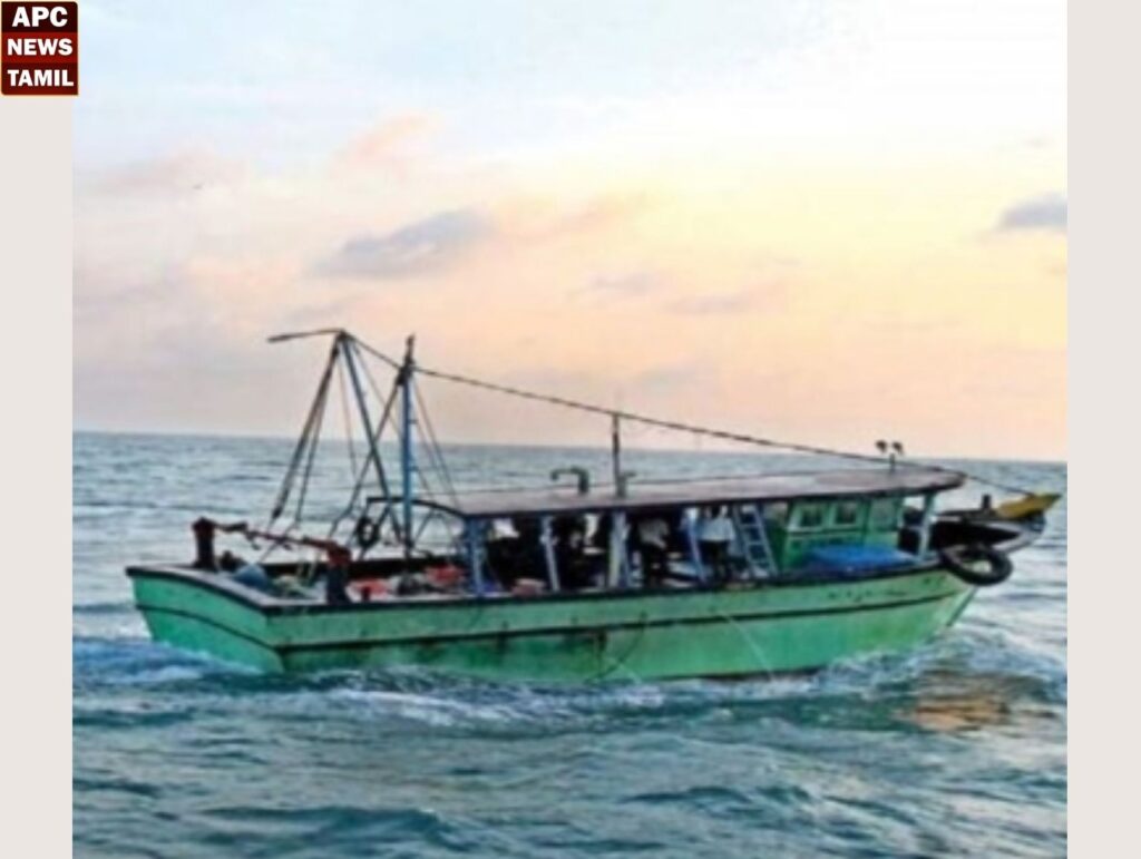 ஈரானில் 50-க்கும் மேற்பட்ட மீனவர்கள் படகில் சிக்கி தவிப்பு!! 