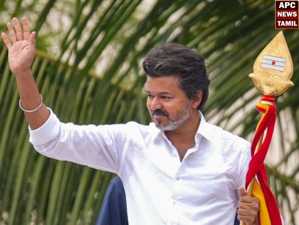 கதாநாயகன் தலைவனாகும் போது ஜனநாயக அரசியலுக்கு ஆபத்து ஏற்படும் 