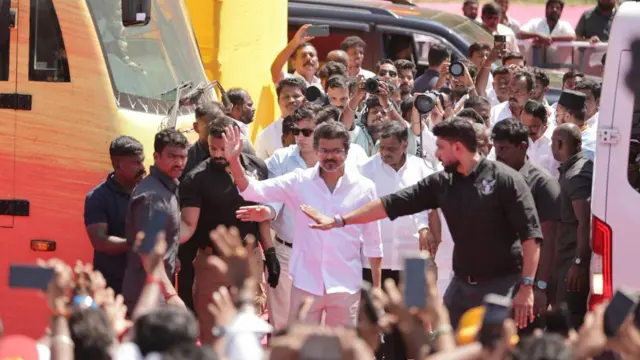 பெரம்பூரில் தொடங்கியது விஜயின் தேர்தல் பிரசாரம்…