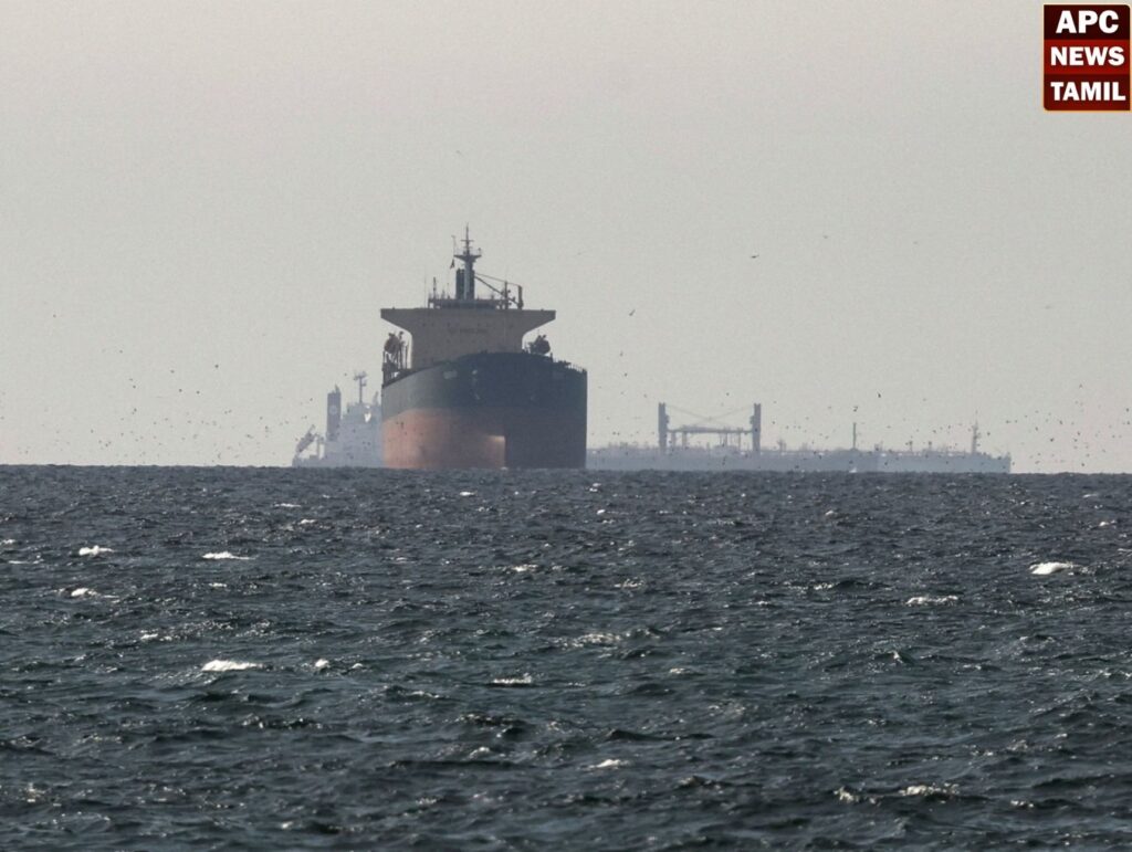 ஈரான் ஹார்முஸ் பாதை  மூடியதால் உலகம் நெருக்கடியில் தவிக்கிறது