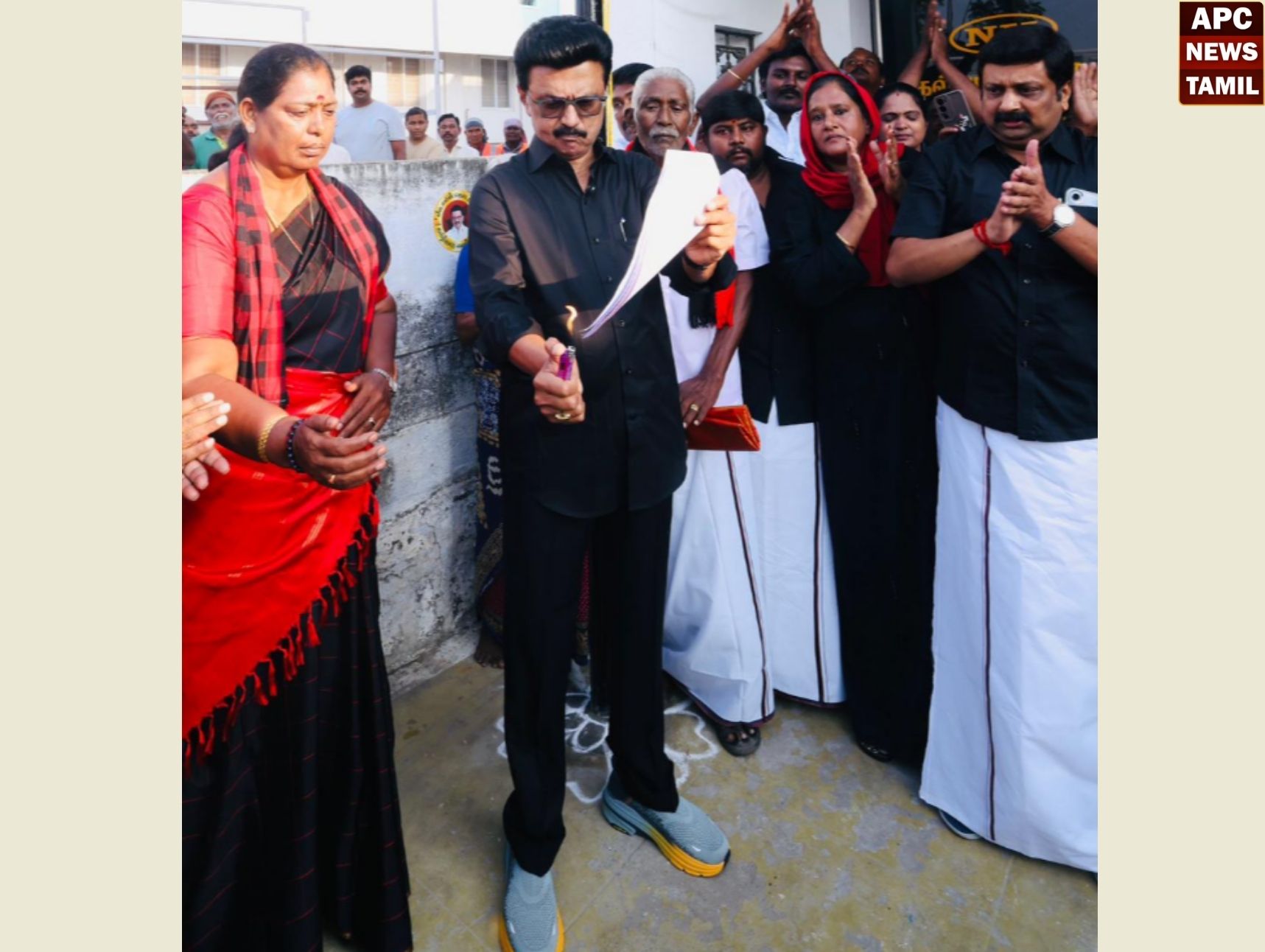 தமிழரை அகதிகளாக்கும் கருப்புச் சட்ட நகலை எரித்து மற்றுமொரு தீயினை பற்ற வைத்திருக்கிறேன் – முதல்வர்