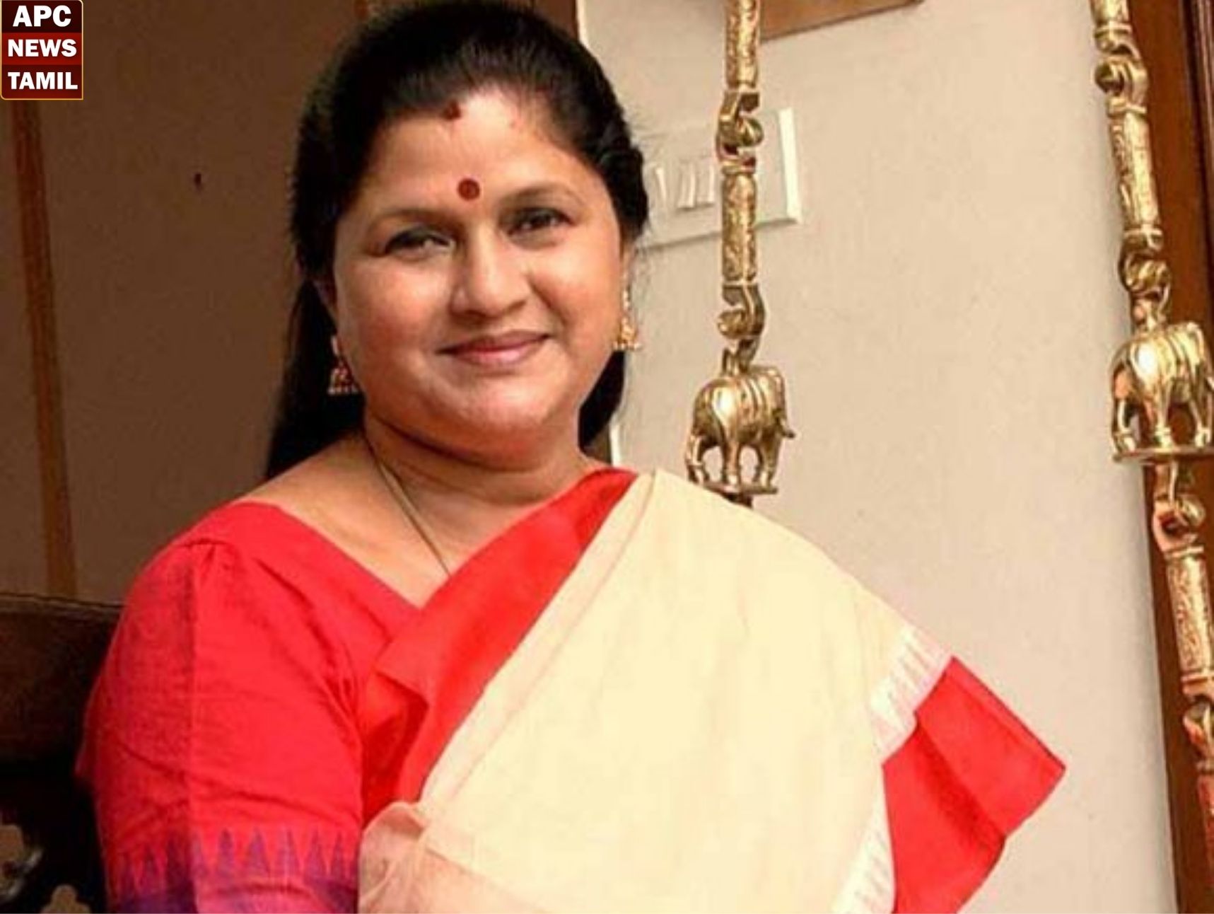 எம்ஜிஆரையும் விஜய்யும் தயவு செய்து ஒப்பிடாதீர்கள் – நிர்மலா பெரியசாமி வேண்டுகோள்