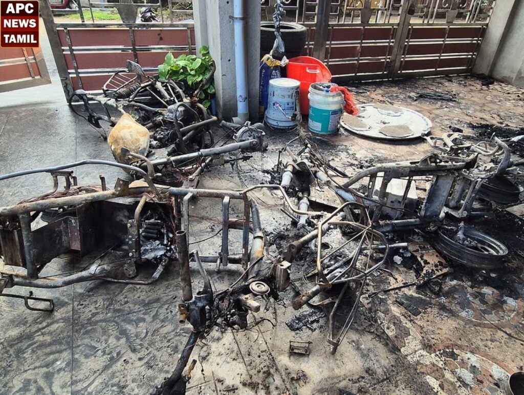 காதலனின் பைக் மீது பெட்ரோல் ஊற்றி தீ வைத்த பெண்!!