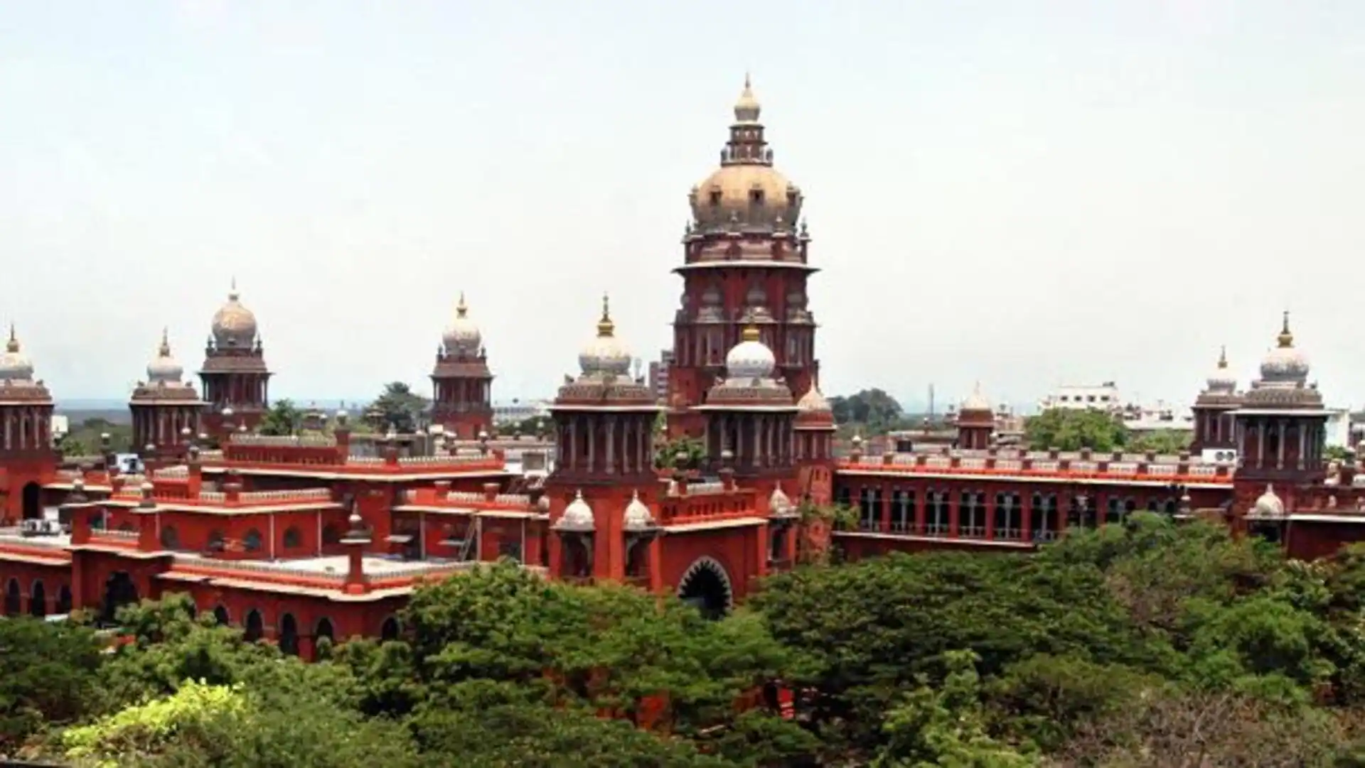 சென்னை உயர்நீதிமன்றத்தில் காலிப்பணியிடங்கள் – சமூக நீதி அடிப்படையில் நிரப்ப வழக்கறிஞர்கள் வலியுறுத்தல்…