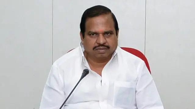 அதிமுக பிளவு  முதல் தற்காலிக இணைப்பு வரை…பரபரப்பான அரசியல் பின்னனி…