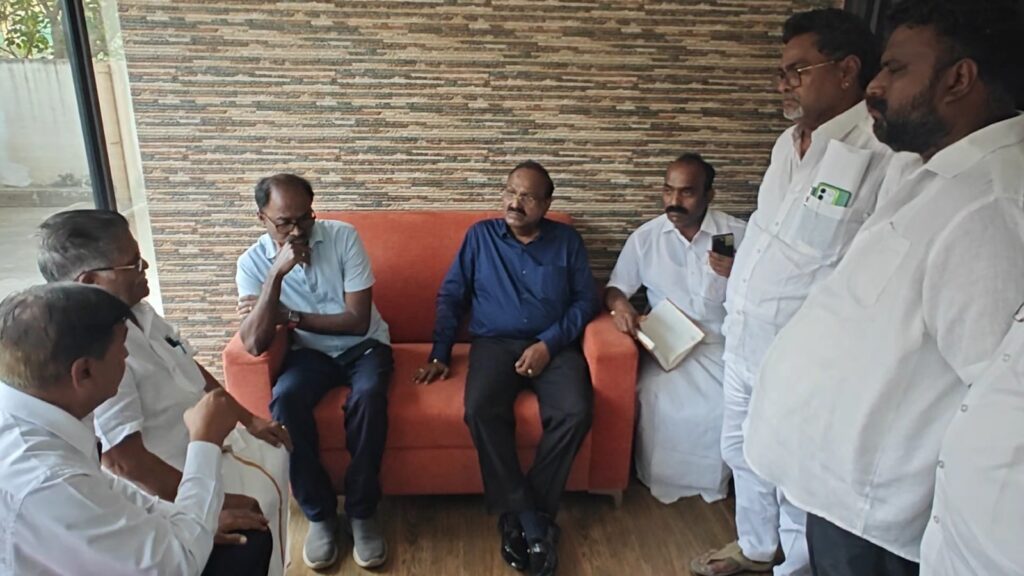 எங்கள் வாழ்வாதாரத்தை காப்பாற்றுங்கள் - ஆவடி எம்.எல்.ஏ விடம் வியாபாரிகள் சங்கம் கோரிக்கை