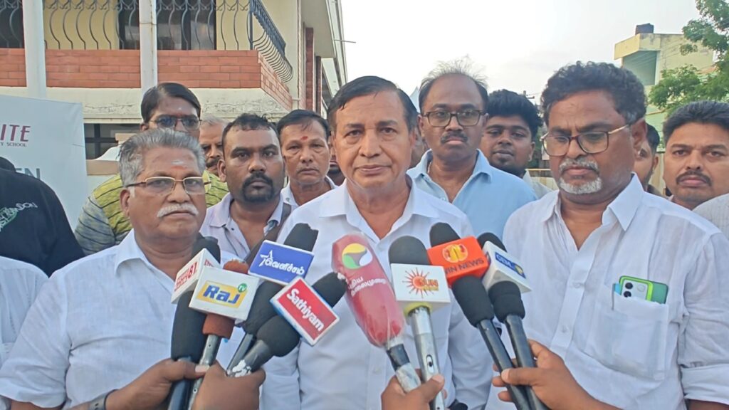 எங்கள் வாழ்வாதாரத்தை காப்பாற்றுங்கள் - ஆவடி எம்.எல்.ஏ விடம் வியாபாரிகள் சங்கம் கோரிக்கை
