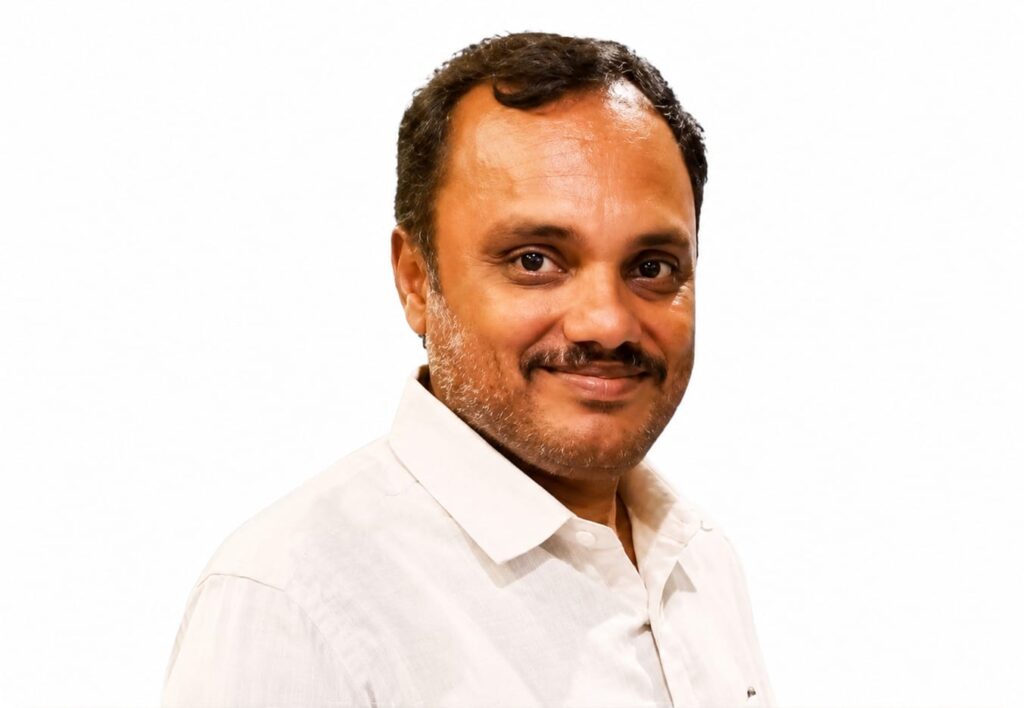 “பொன் சிவக்குமாரை மீட்க வேண்டும்” – ஆட்சியர் அலுவலகத்தை முற்றுகையிட்ட பொதுமக்களால் பரபரப்பு…