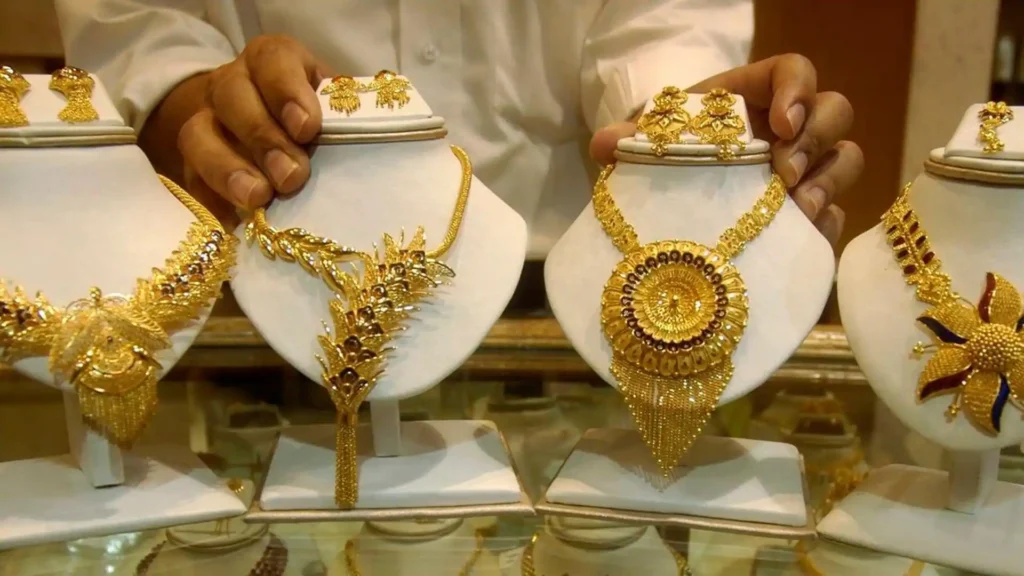 தங்கம் விலை சவரனுக்கு ரூ.8,560 உயர்வு…பொதுமக்கள் அதிர்ச்சி…